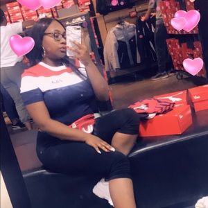 Meet your Posher, Deondra